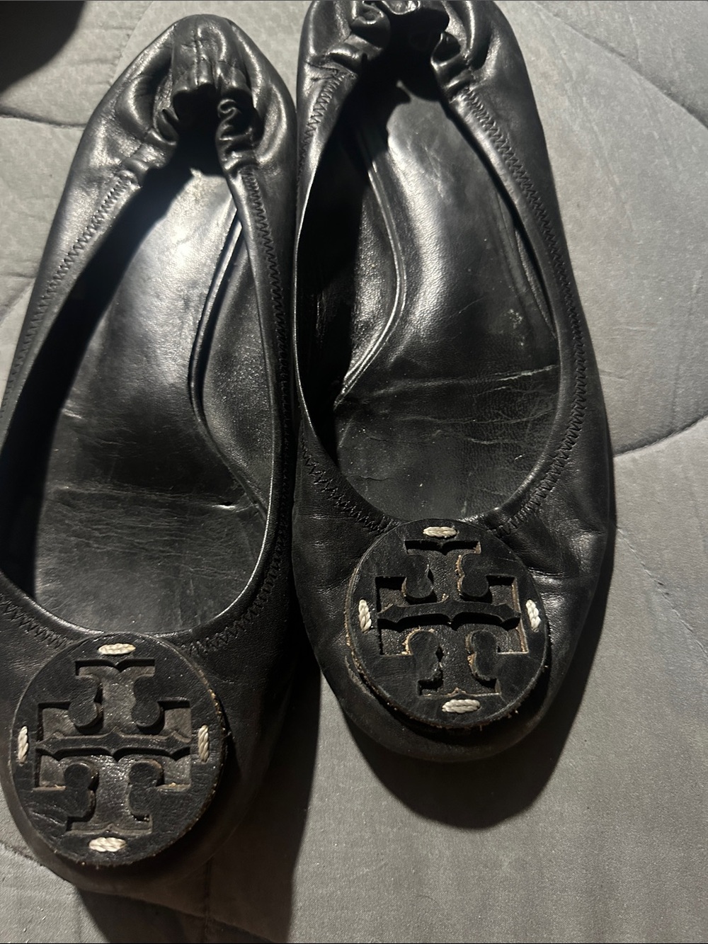 Black Women's Ballet Flats with Round Logo Medallion